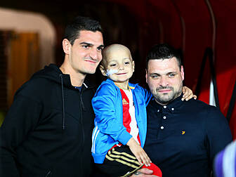 Everton donate £200,000 to hel...